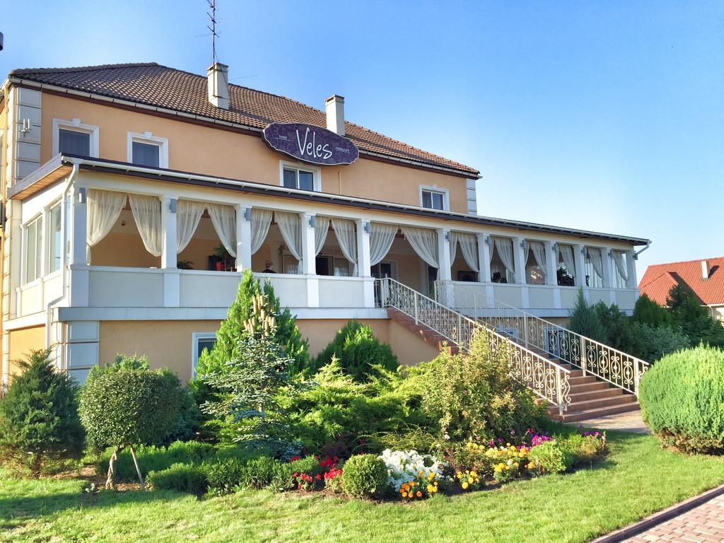 Veles Hotel Fontanka Exteriör bild