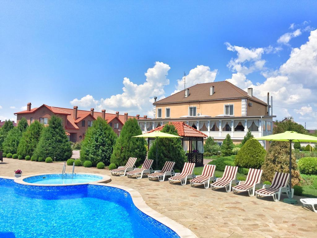 Veles Hotel Fontanka Exteriör bild